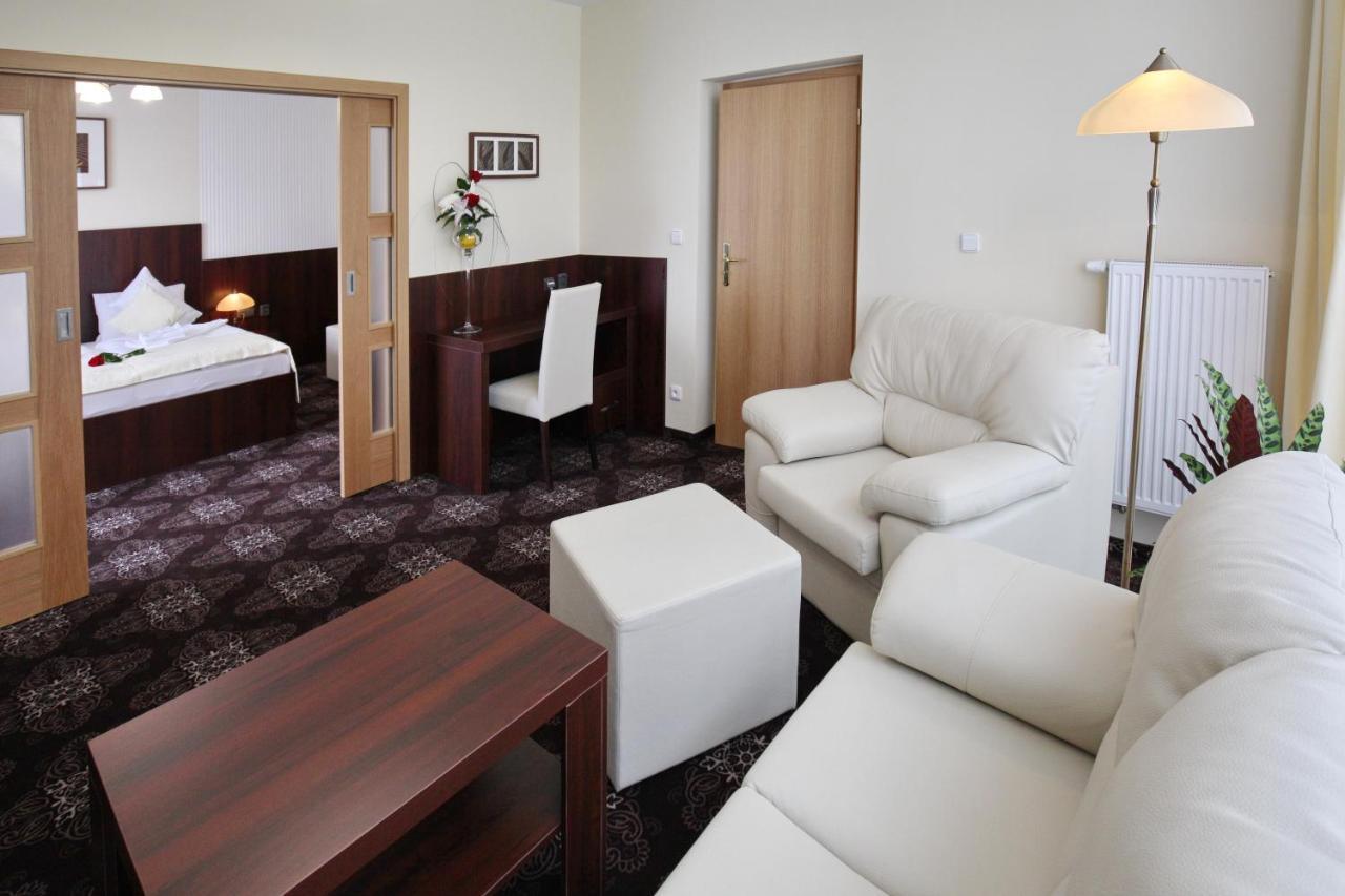 Spa Hotel Diana Františkovy Lázně Dış mekan fotoğraf
